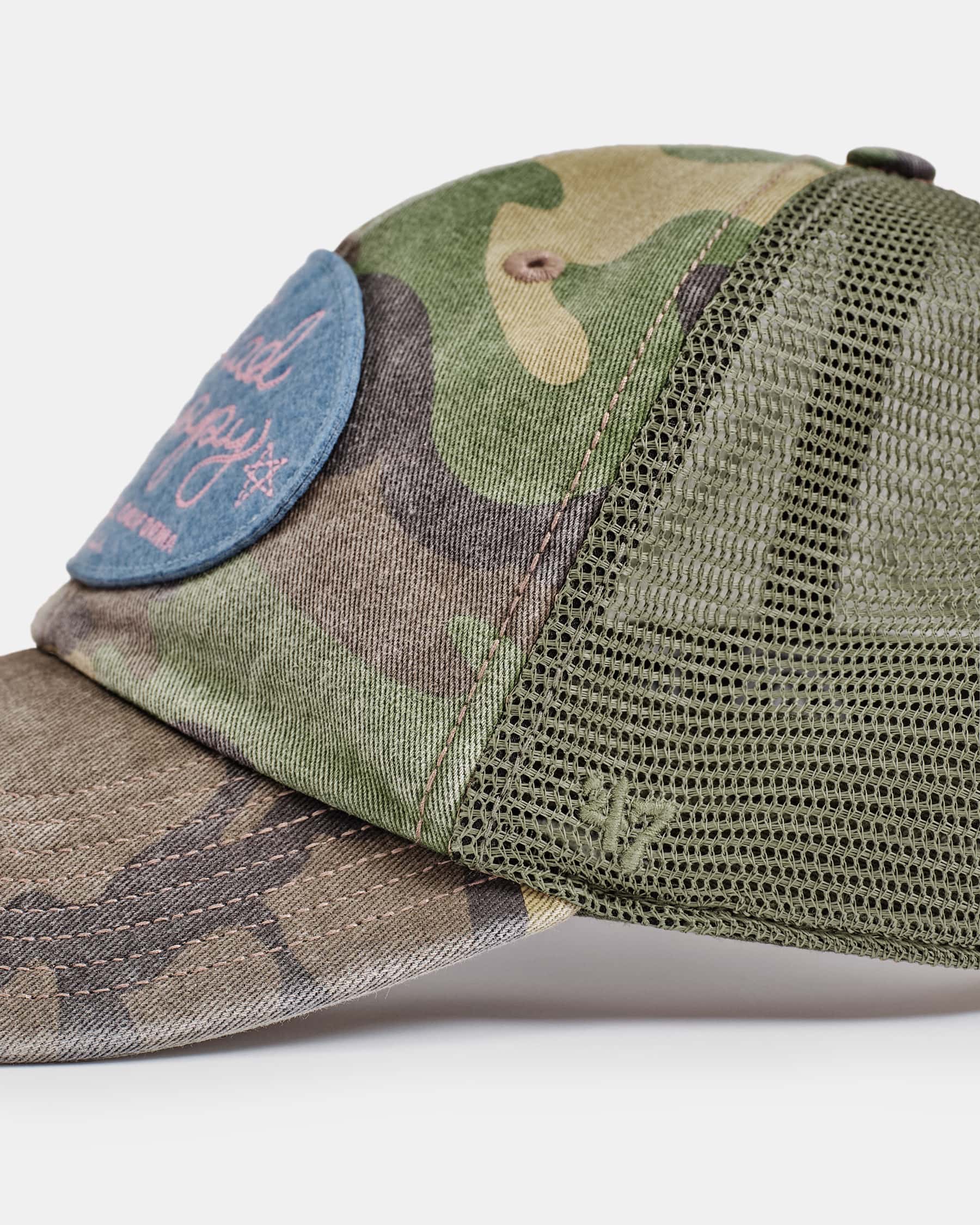 #camo